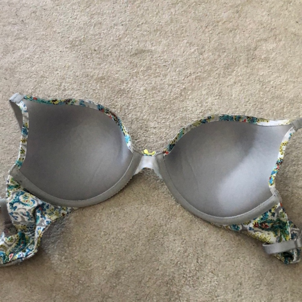 Push-up bra - Picture 2 of 2
